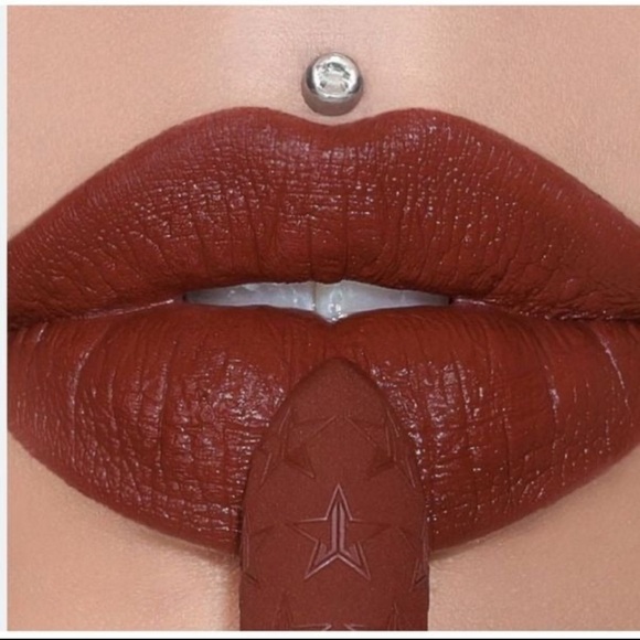 2 for $25! Jeffree Star Velvet Trap Lipstick in
Unicorn blood - Picture 1 of 3